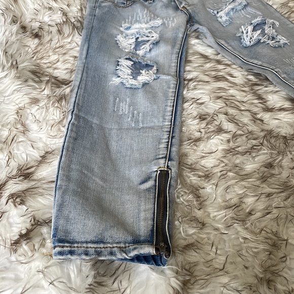 Tobi size 25 ripped cropped jeans - Picture 2 of 3